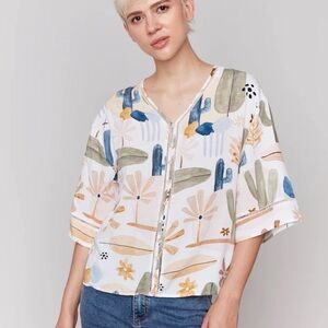 CHARLIE B Blue and White Mandarin Collar Flutter Sleeve Top
